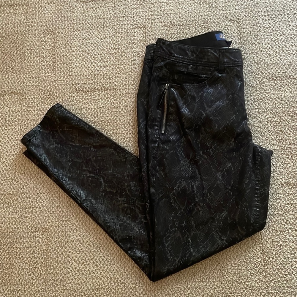Democracy Jeans Snakeskin Print Pants High Rise Ab Solution Women’s size 12